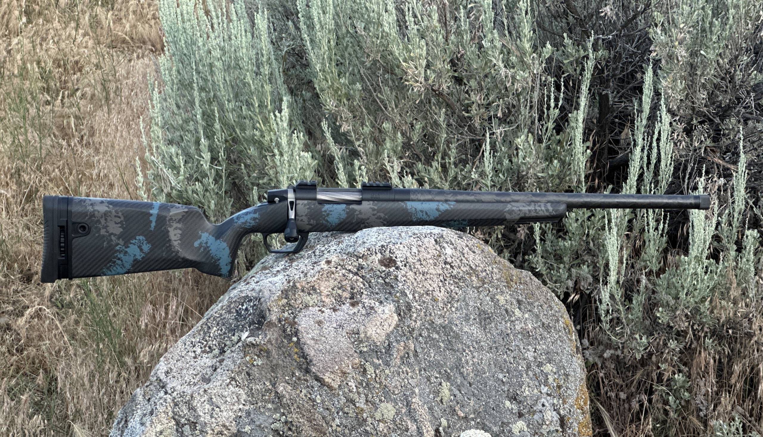 GUNWERKS MAGNUS 6.5 PRC 20" CARBON BLUE (PRE-OWNED)